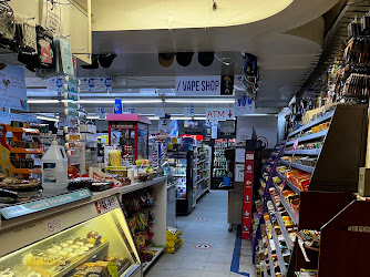 Ross Food Centre: C-store, Smoke shop and Diner