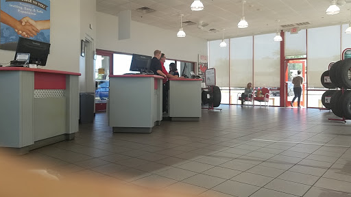 Tire Shop «Discount Tire Store - N Richland Hills, TX», reviews and photos, 8632 Davis Blvd, North Richland Hills, TX 76182, USA