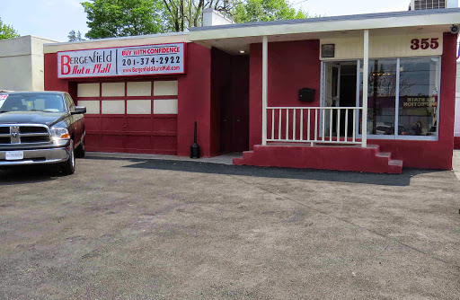 Used Car Dealer «Bergenfield Auto Mall», reviews and photos, 355 S Washington Ave, Bergenfield, NJ 07621, USA