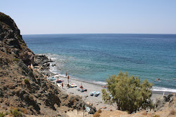 Hohlakas beach'in fotoğrafı dağlarla çevrili