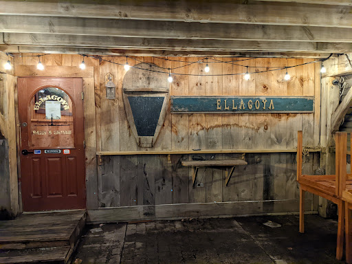 Restaurant «Ellacoya Barn & Grille», reviews and photos, 2667 Lake Shore Rd, Gilford, NH 03249, USA