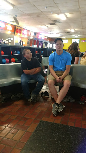 Bowling Alley «Plaza Lanes Bowling Center», reviews and photos, 506 Droste Rd, St Charles, MO 63301, USA