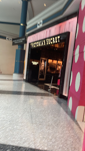 Shopping Mall «The Shops at Liberty Place», reviews and photos, 1625 Chestnut St, Philadelphia, PA 19103, USA