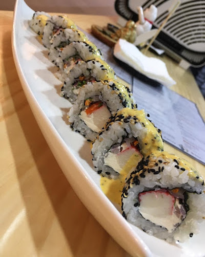 Opiniones de Tumaki Sushi Cocina Nikkei en Maipú - Restaurante