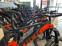 Trek Bicycle Cambridge - Photo 3 - Car repair in Cambridge, MA, Boston