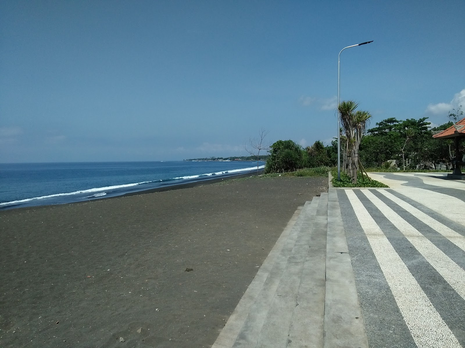 Foto di Goa Lawah Beach e l'insediamento