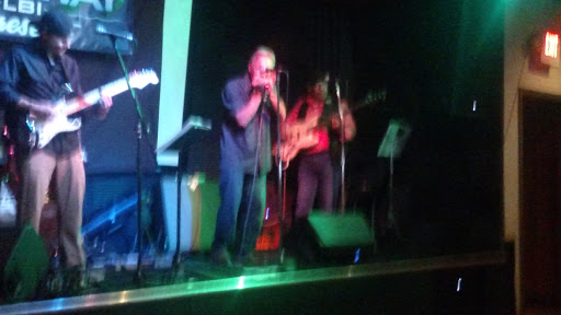 Bar «The Gateway Bar, Restaurant and Liquor Store», reviews and photos, 227 W 8th St, Ship Bottom, NJ 08008, USA