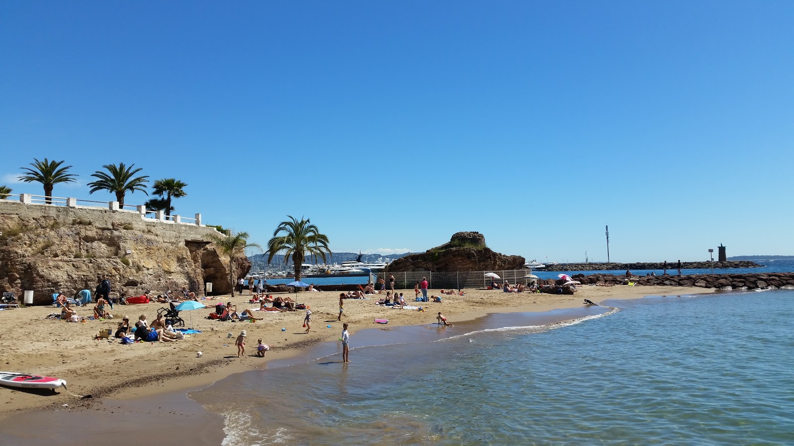 Plage de la Raguette'in fotoğrafı çok temiz temizlik seviyesi ile