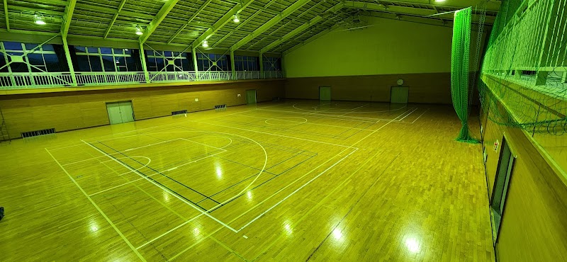 川西社会体育館