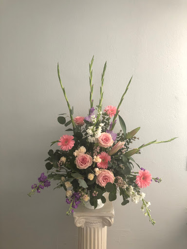 Florist «Open Air Designs - Florist | Wedding Planning | Gifts», reviews and photos, 607 N Myrtle Ave, Clearwater, FL 33755, USA