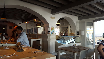 Restaurante DeBoKa - C. Goleta, s/n, 11540 Sanlúcar de Barrameda, Cádiz, Spain