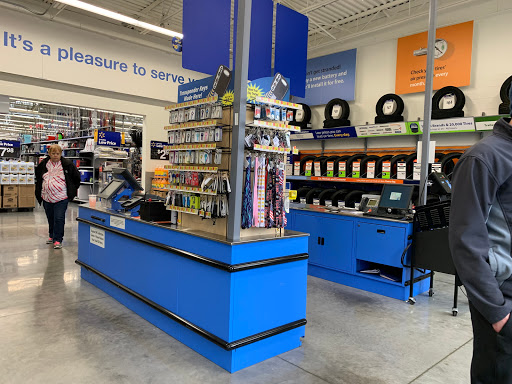 Discount Store «Walmart», reviews and photos, 6501 Veterans Memorial Pkwy, Crestwood, KY 40014, USA
