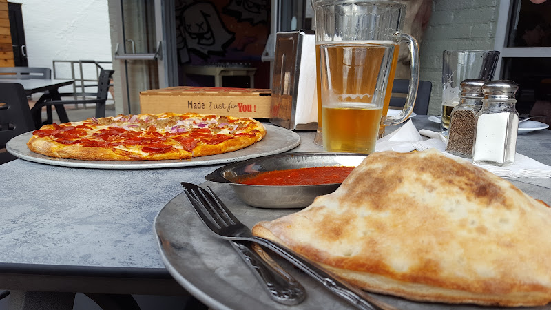 #1 best pizza place in Atlanta - Fellini's Pizza