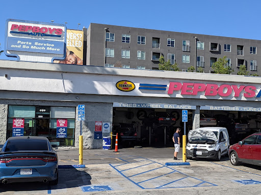 Auto Parts Store «Pep Boys Auto Parts & Service», reviews and photos, 6125 Hollywood Blvd, Hollywood, CA 90028, USA