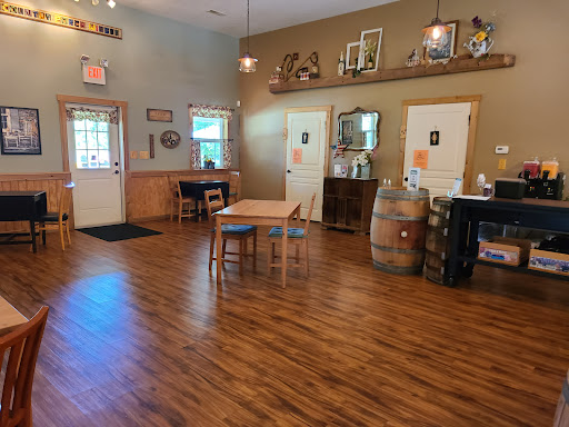 Winery «Country Porch Winery», reviews and photos, 2282 Wilson Sharpsville Rd, Cortland, OH 44410, USA