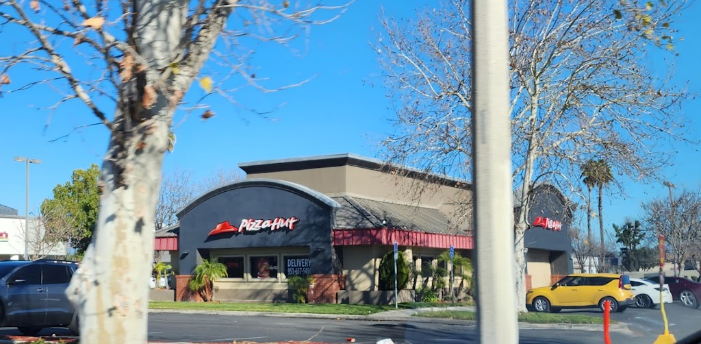 Pizza Hut 92571