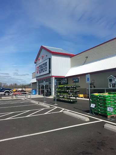 Home Improvement Store «Tractor Supply Co.», reviews and photos, 2648 Coweeman Park Dr, Kelso, WA 98626, USA
