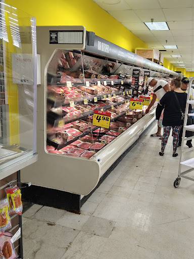 Grocery Store «Fresco y Más», reviews and photos, 3701 NW 7th St, Miami, FL 33126, USA