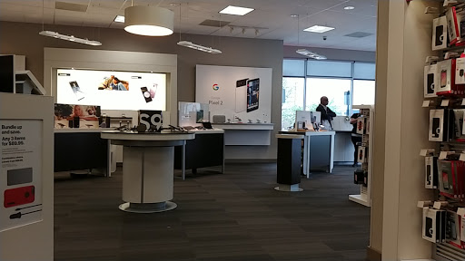 Cell Phone Store «Verizon», reviews and photos, 2544 South Rd, Poughkeepsie, NY 12601, USA