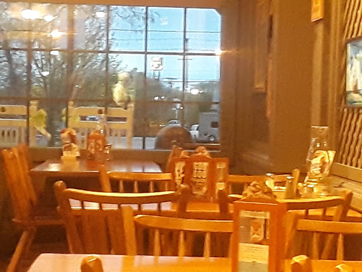 American Restaurant «Cracker Barrel Old Country Store», reviews and photos, 2115 S Church St, Murfreesboro, TN 37130, USA