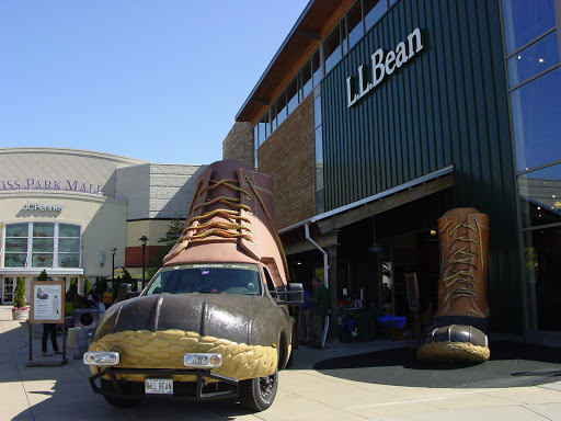Clothing Store «L.L. Bean», reviews and photos, 1000 Ross Park Mall Dr, Pittsburgh, PA 15237, USA