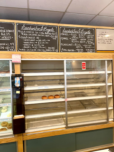 Donut Shop «King Donuts», reviews and photos, 467 Hartford Rd, Manchester, CT 06040, USA