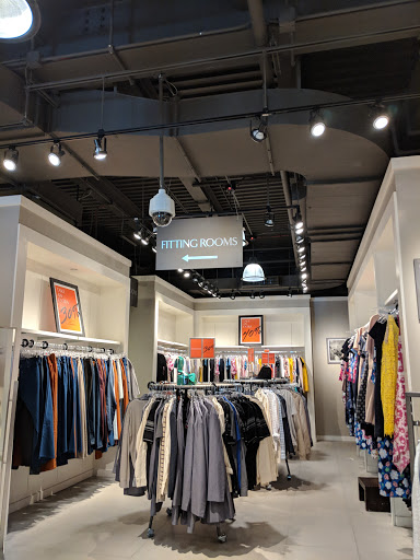 Clothing Store «Banana Republic Factory Store», reviews and photos, 422 86th St, Brooklyn, NY 11209, USA
