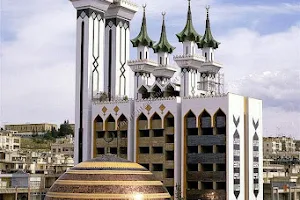 Al-Rahman Mosque image