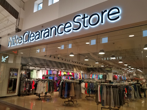 Nike Factory Store, 6170 Grand Ave #569, Gurnee, IL 60031, USA, 