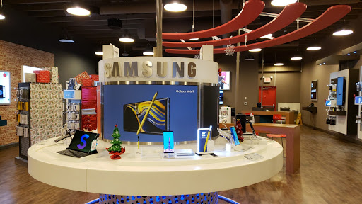 Cell Phone Store «Verizon Authorized Retailer, TCC», reviews and photos, 1327 E Tipton St, Seymour, IN 47274, USA