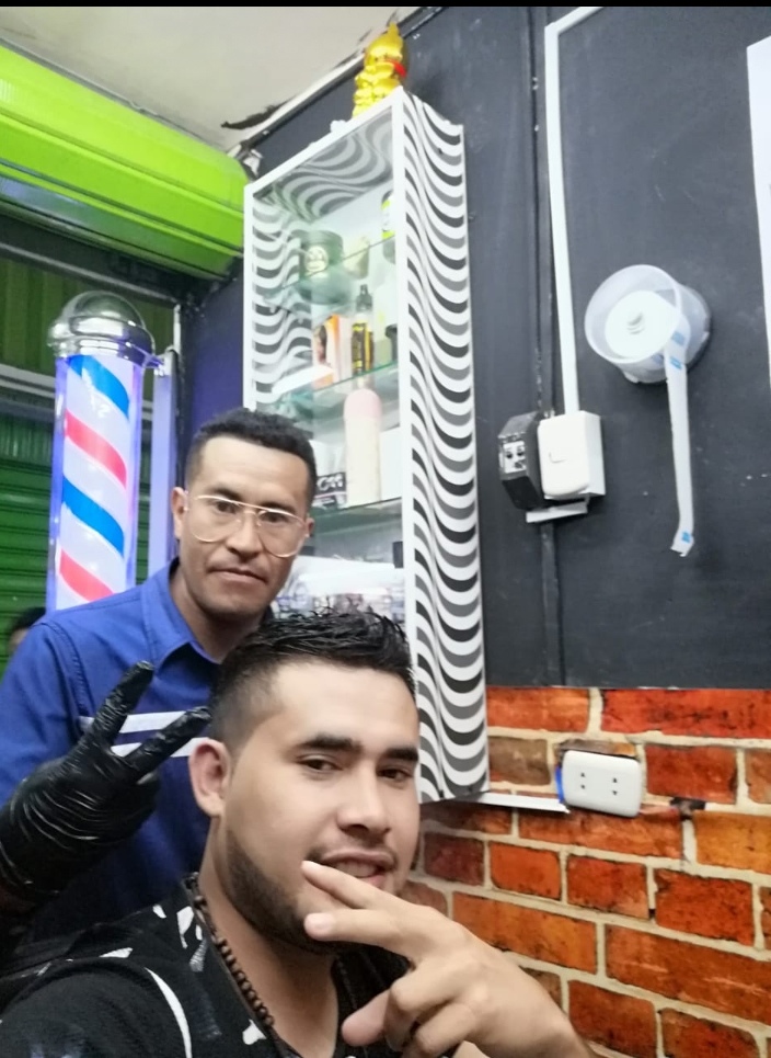 Gorillaz barbershop arequipa