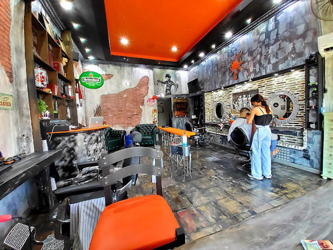 NIKOLAS BARBER CLUB-Δηλεσι - Κουρείο