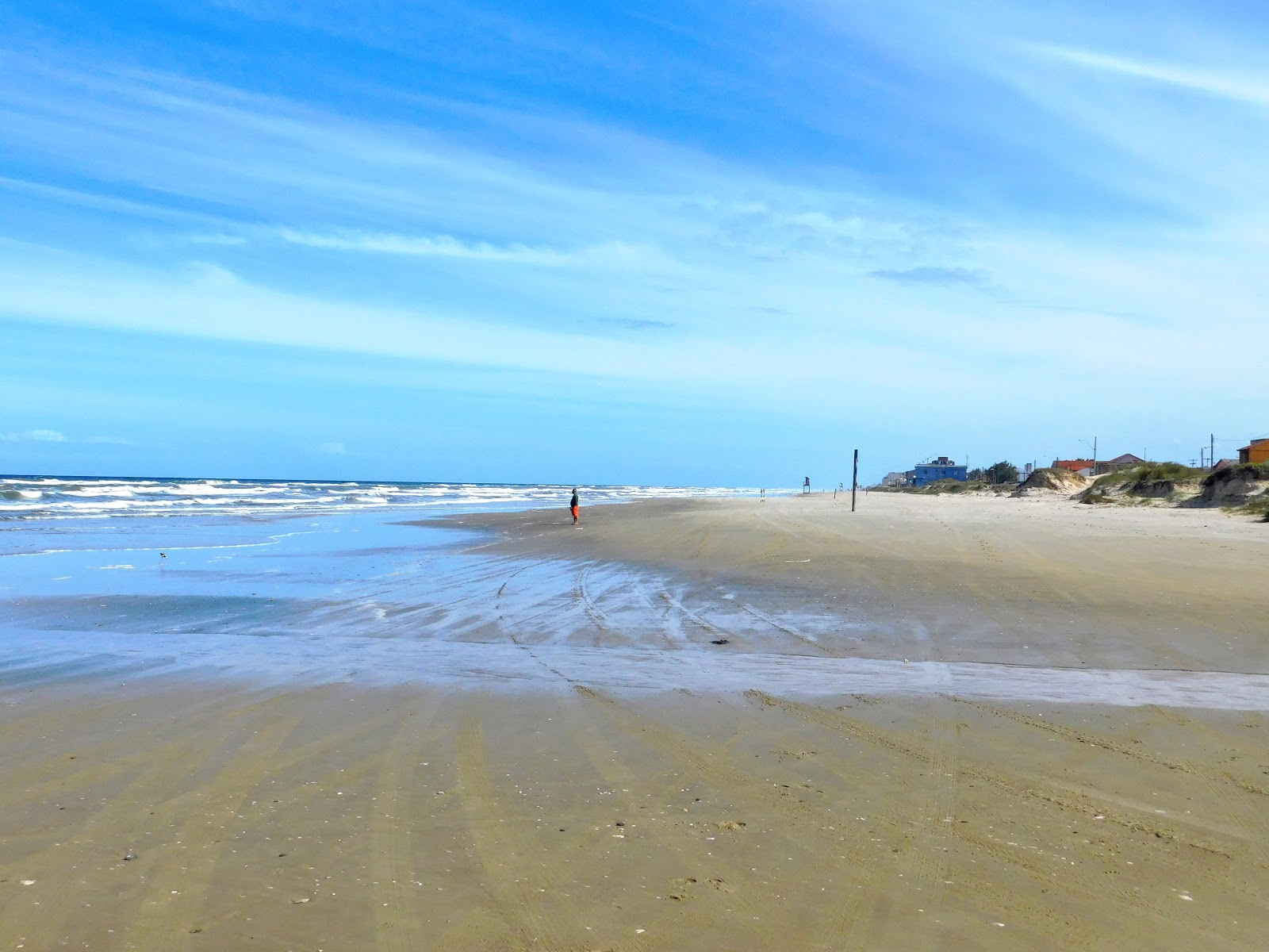 Foto de Praia de Salinas com alto nível de limpeza