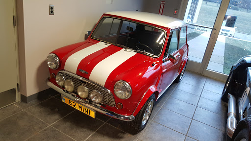 Used Car Dealer «Motorcars Washington», reviews and photos, 44264 Mercure Cir, Sterling, VA 20166, USA