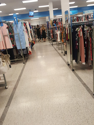 Clothing Store «Ross Dress for Less», reviews and photos, 349 N San Fernando Blvd, Burbank, CA 91502, USA