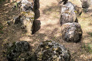 Megalityczny grobowiec image
