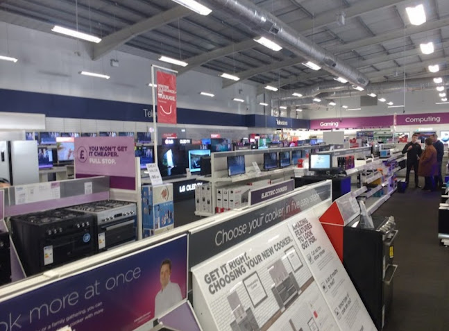 Reviews of Currys in Wrexham - Computer store