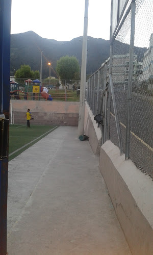 Opiniones de Cancha sintética fútbol en Quito - Campo de fútbol