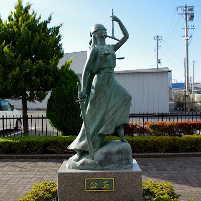 みどりと彫刻のふれあい散歩道