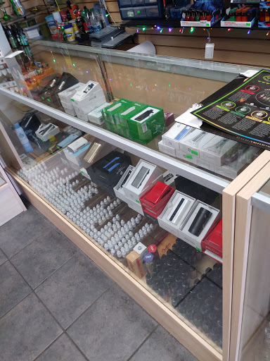 Tobacco Shop «Lee Trevino Smoke Shop», reviews and photos, 3006 Lee Trevino Dr Suite B, El Paso, TX 79936, USA