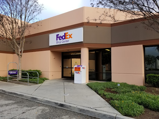 Shipping and Mailing Service «FedEx Ship Center», reviews and photos, 1081 Fullerton Rd, City of Industry, CA 91748, USA