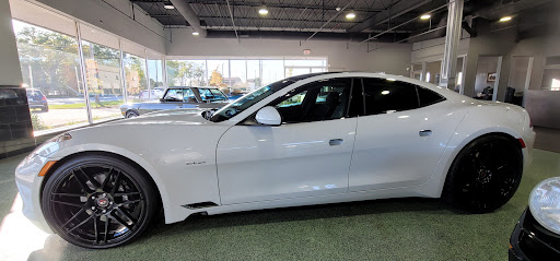 Car Dealer «LUXURY CAR OUTLET», reviews and photos, 751 W Roosevelt Rd, Lombard, IL 60106, USA