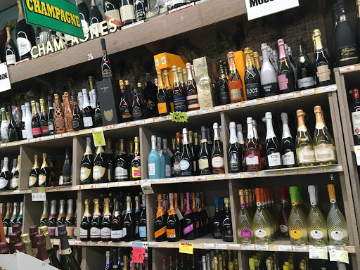 Liquor Store «Warren County Liquors LLC», reviews and photos, 260 W Washington Ave, Washington, NJ 07882, USA