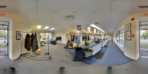 Dry Cleaner «Darien Fabricare Cleaners», reviews and photos, 312 Heights Rd, Darien, CT 06820, USA