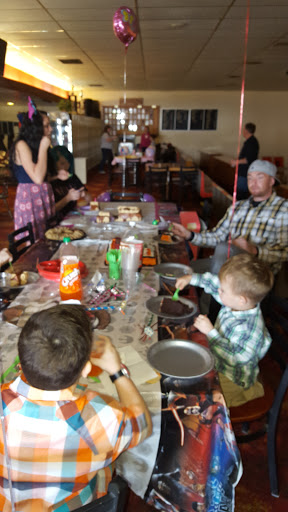 Bowling Alley «Oregon Trail Lanes», reviews and photos, 735 S Columbia River Hwy, St Helens, OR 97051, USA