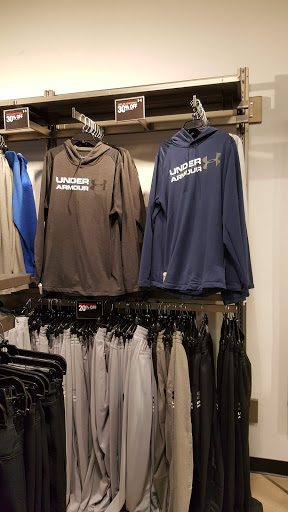 Clothing Store «Under Armour Factory House», reviews and photos, 5220 Fashion Outlets Way #1135, Rosemont, IL 60018, USA