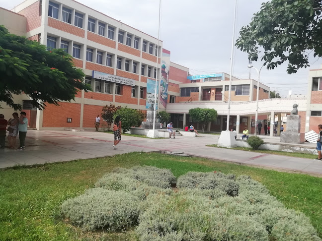 Universidad Nacional de Trujillo - Trujillo