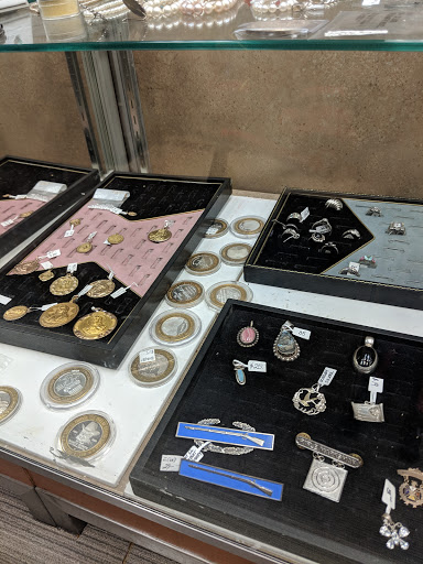 Pawn Shop «Familia Pawn», reviews and photos, 12160 Firestone Blvd, Norwalk, CA 90650, USA