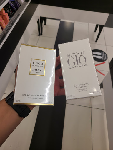 Cosmetics Store «SEPHORA», reviews and photos, 99 Rockingham Park Blvd, Salem, NH 03079, USA