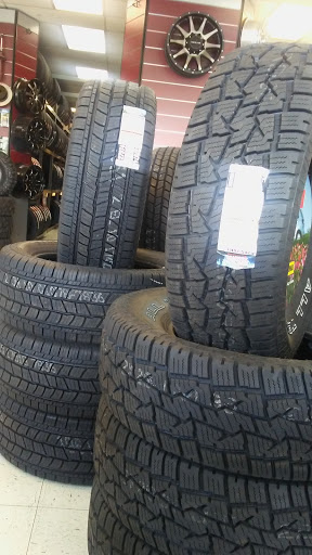 Tire Shop «Les Schwab Tire Center», reviews and photos, 222 W 1st Ave, Junction City, OR 97448, USA